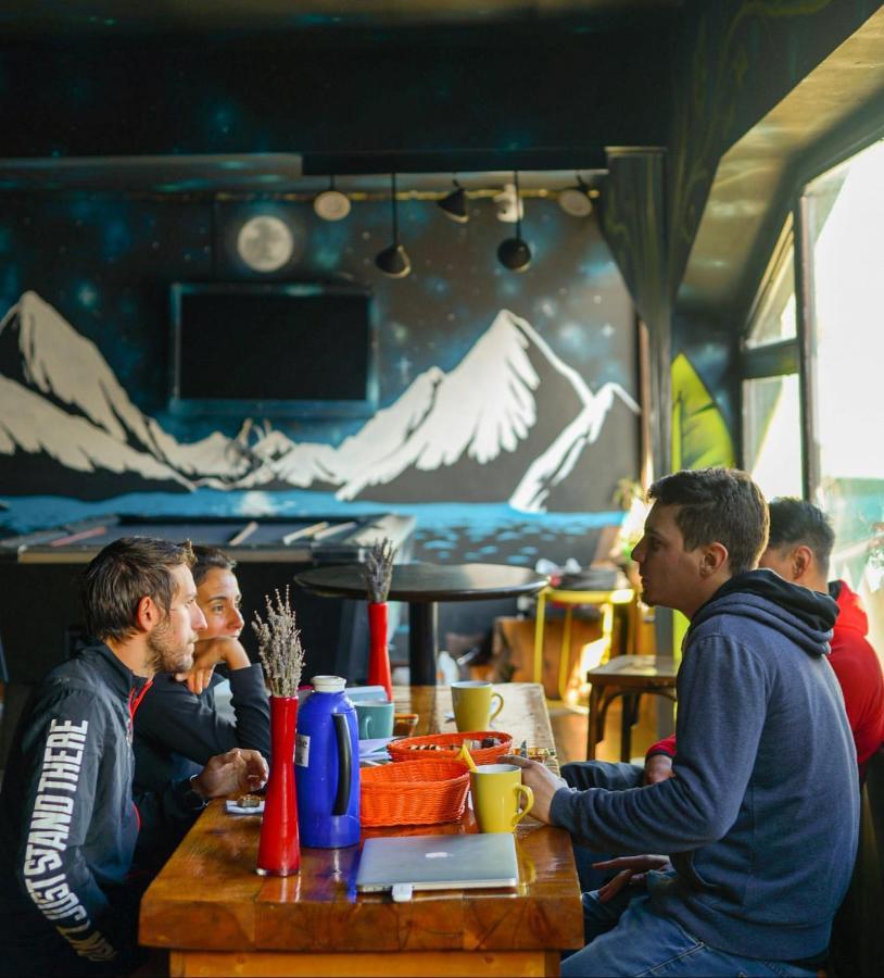 Moving Hostel Travel Bar سان كارلوس دي باريلوتشي المظهر الخارجي الصورة
